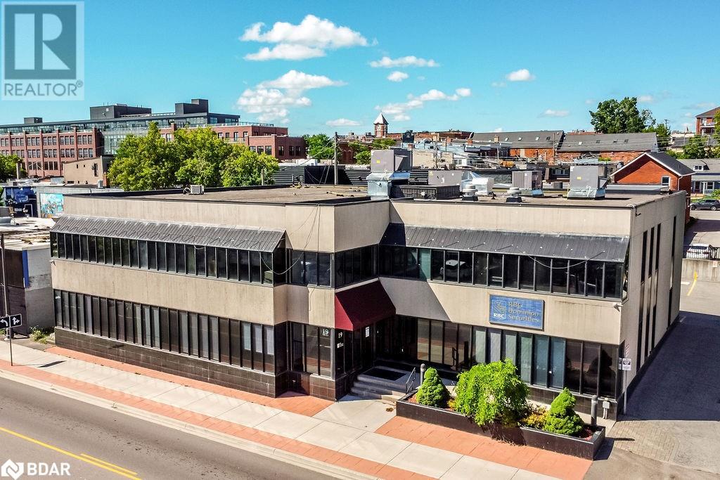 19 FRONT Street N