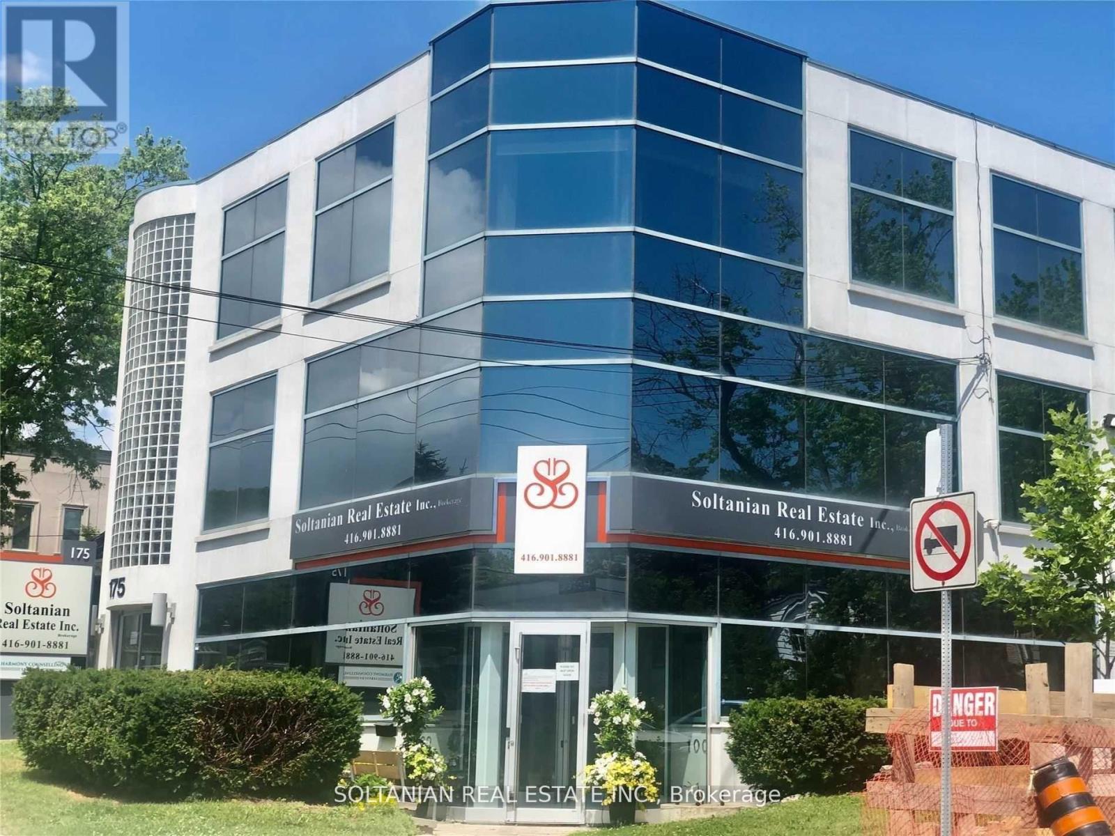 300 – 175 WILLOWDALE AVENUE