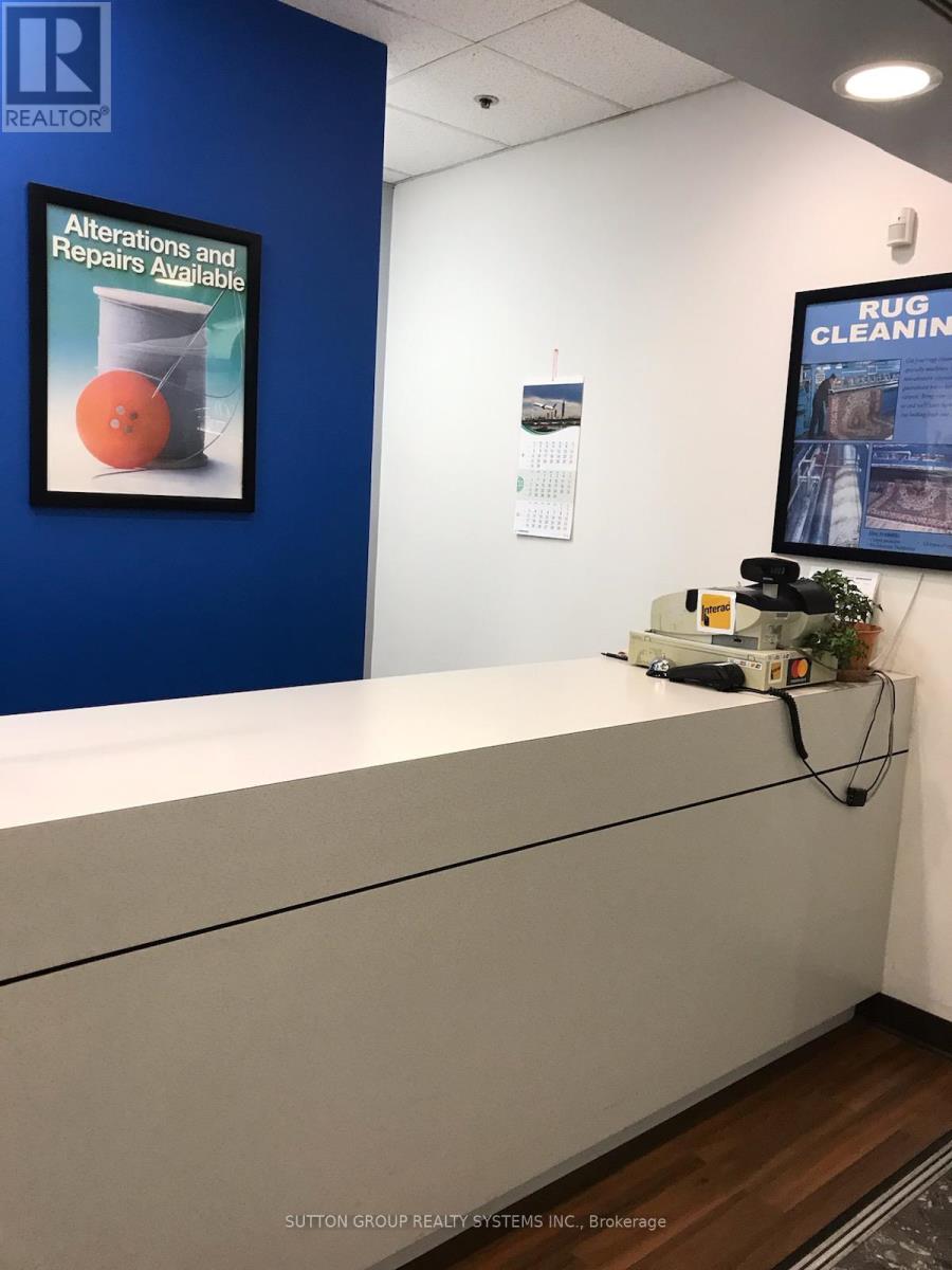 M217 – 777 BAY STREET