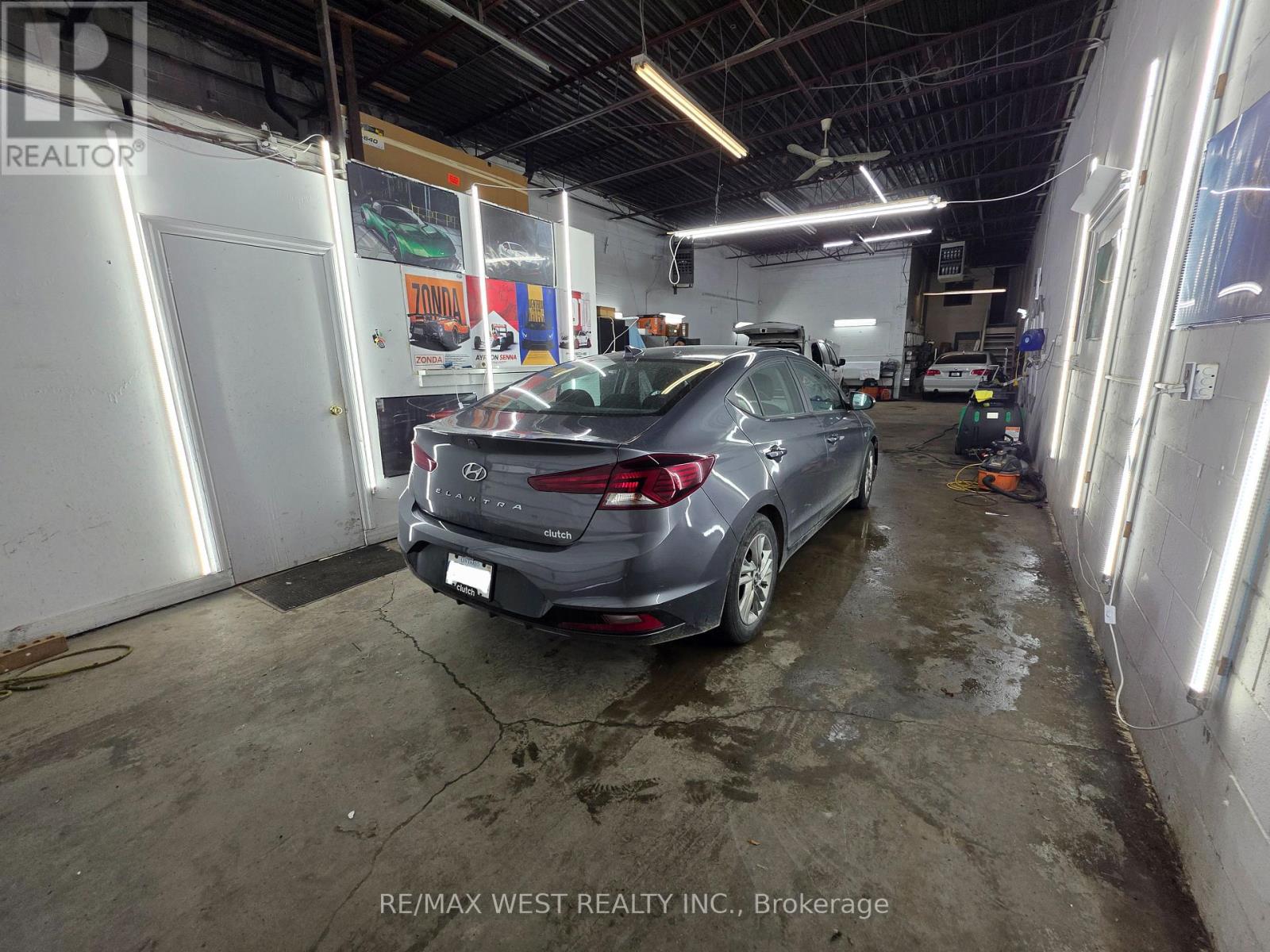 1 – 1405 BLOOR STREET W