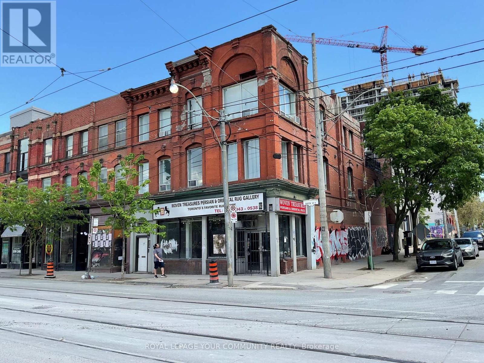 167 QUEEN STREET E