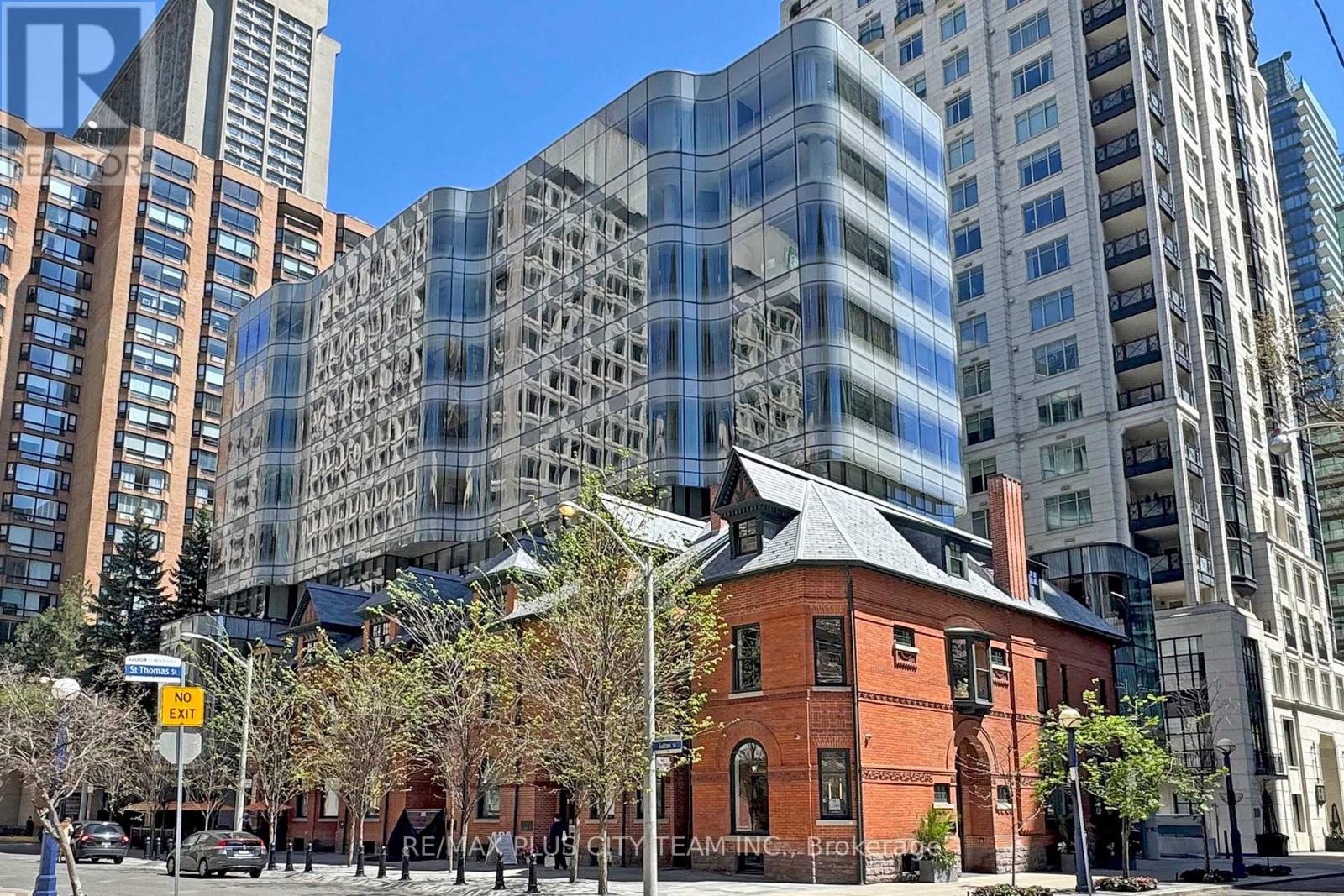 505 – 7 ST. THOMAS STREET