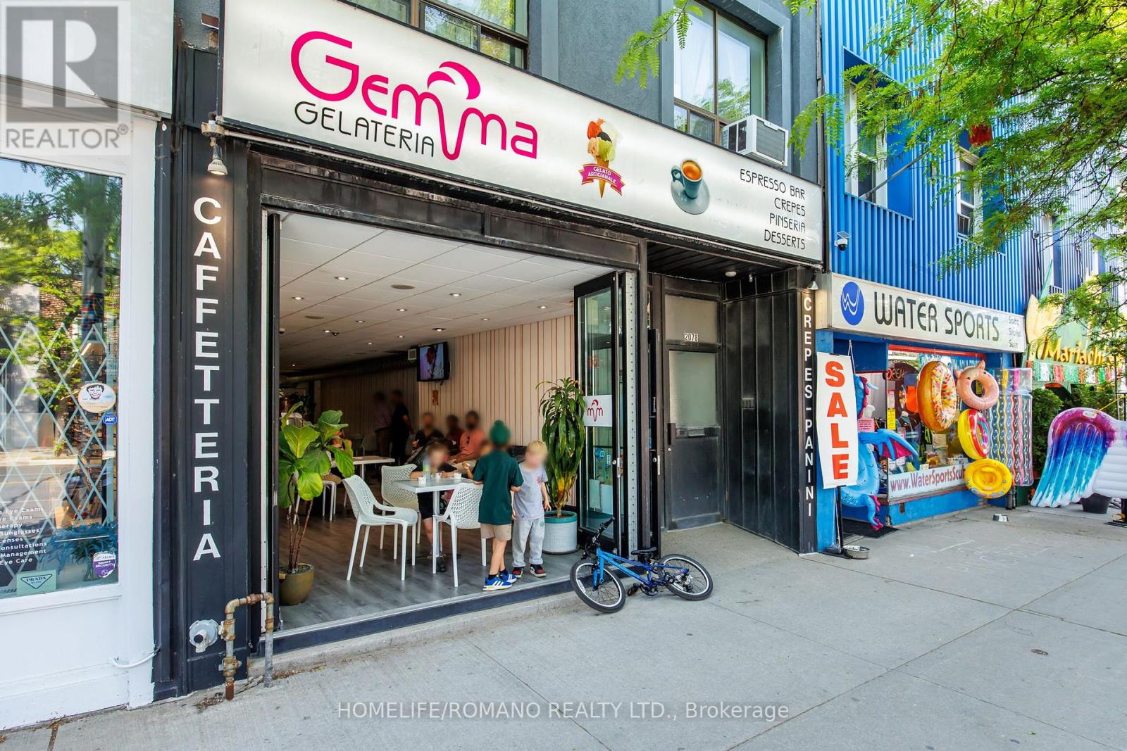 2076 YONGE STREET