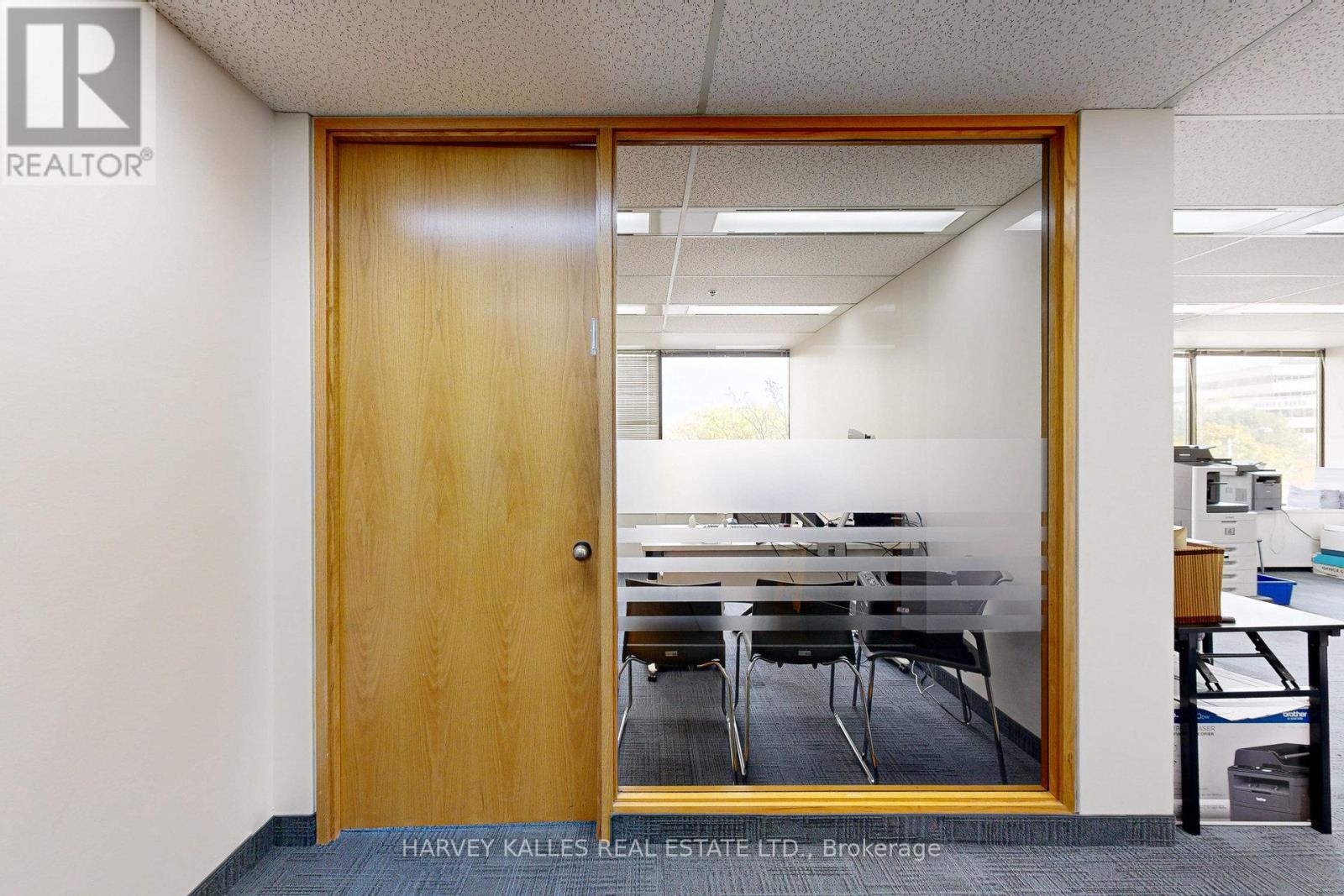 302 – 45 SHEPPARD AVENUE E
