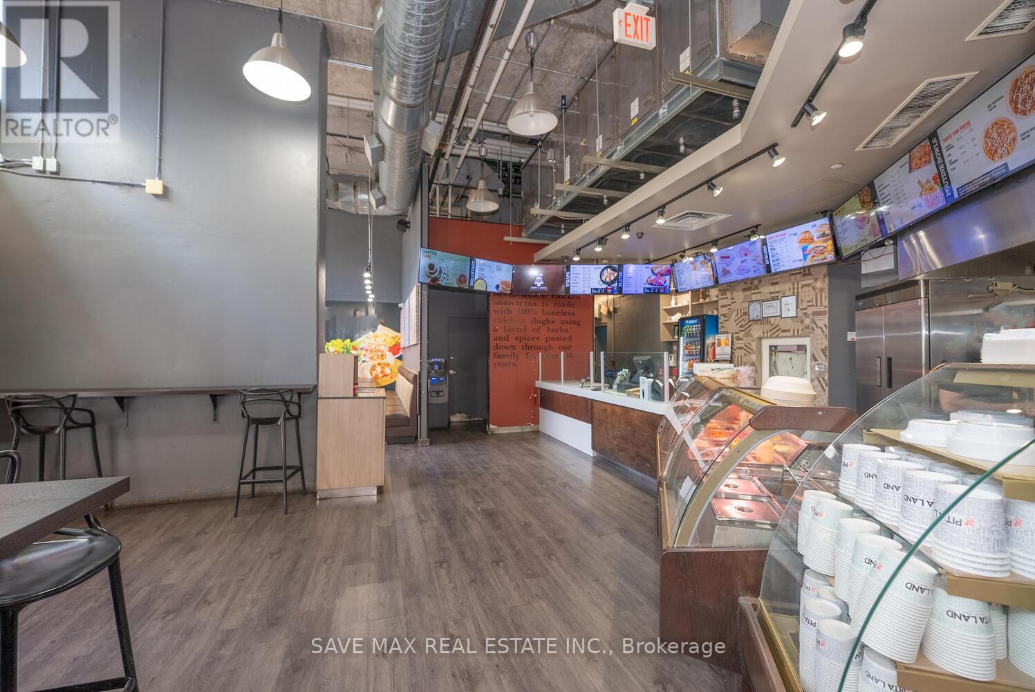 155 DUNDAS STREET E