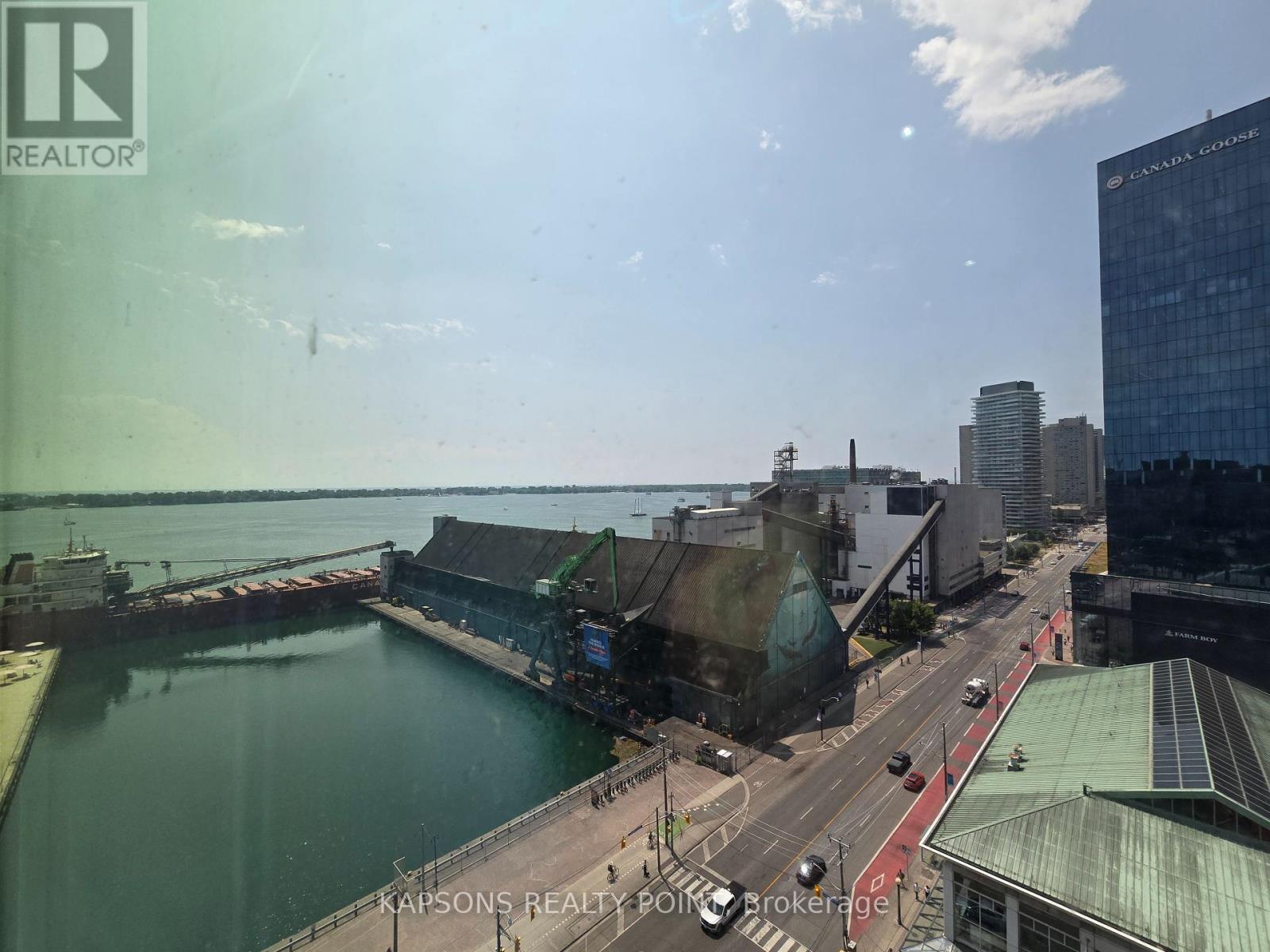1016 – 130 QUEENS QUAY E