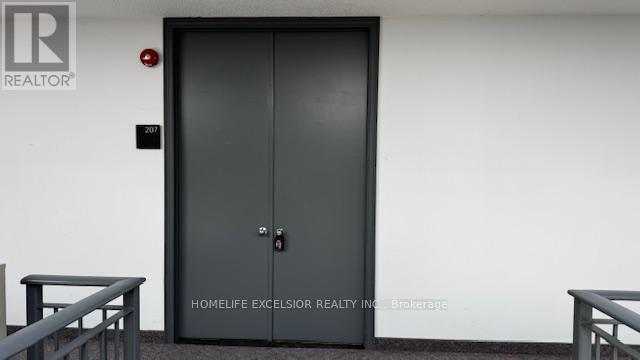 207 – 716 GORDON BAKER ROAD