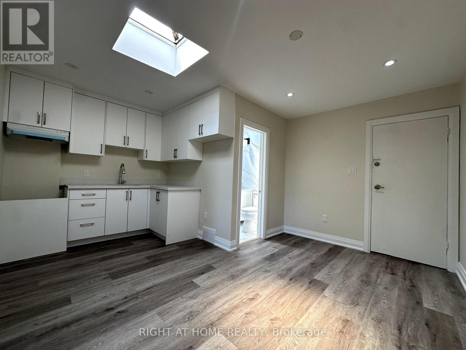 2 – 1637 EGLINTON AVENUE W