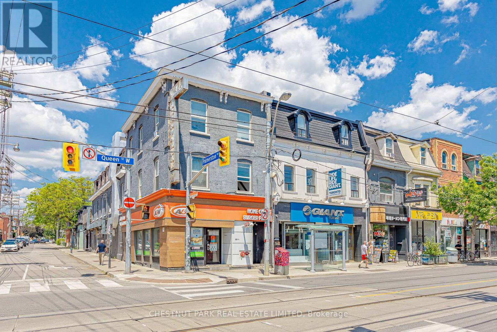 #2 – 650A QUEEN STREET W