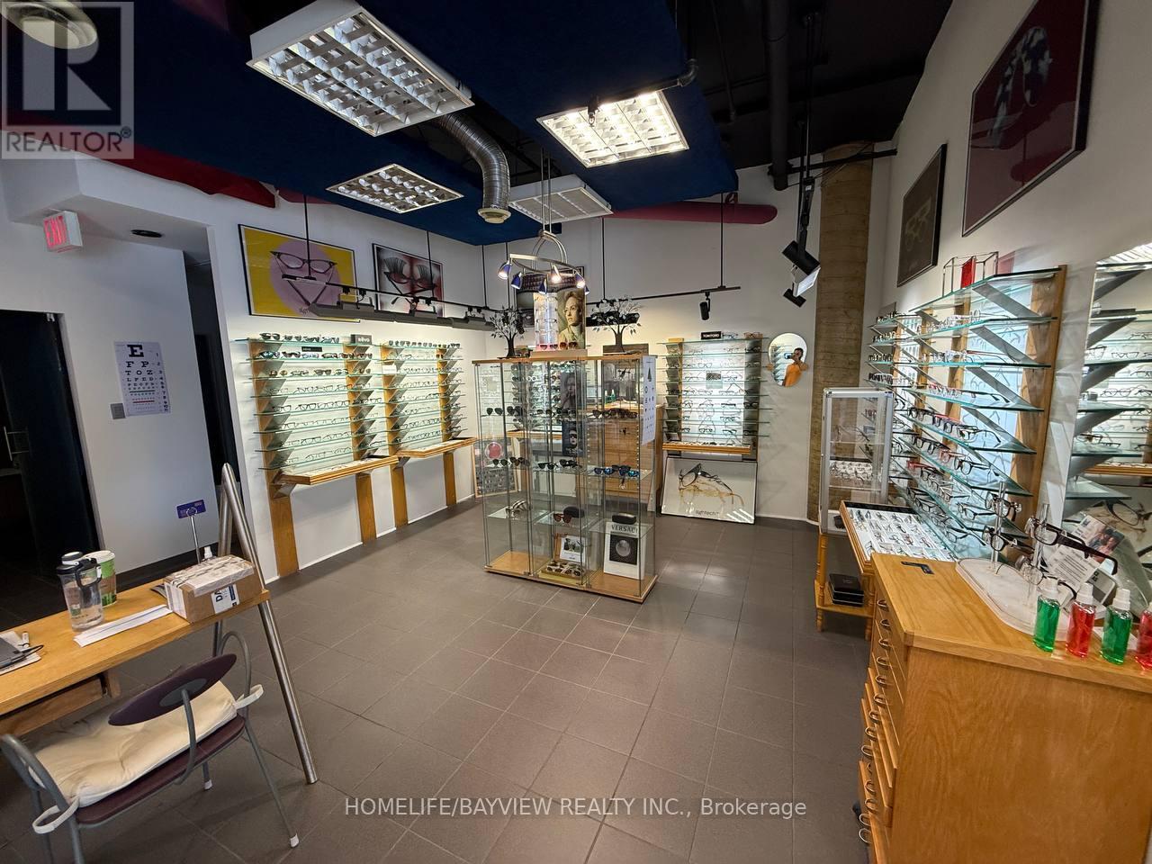 1910 YONGE STREET