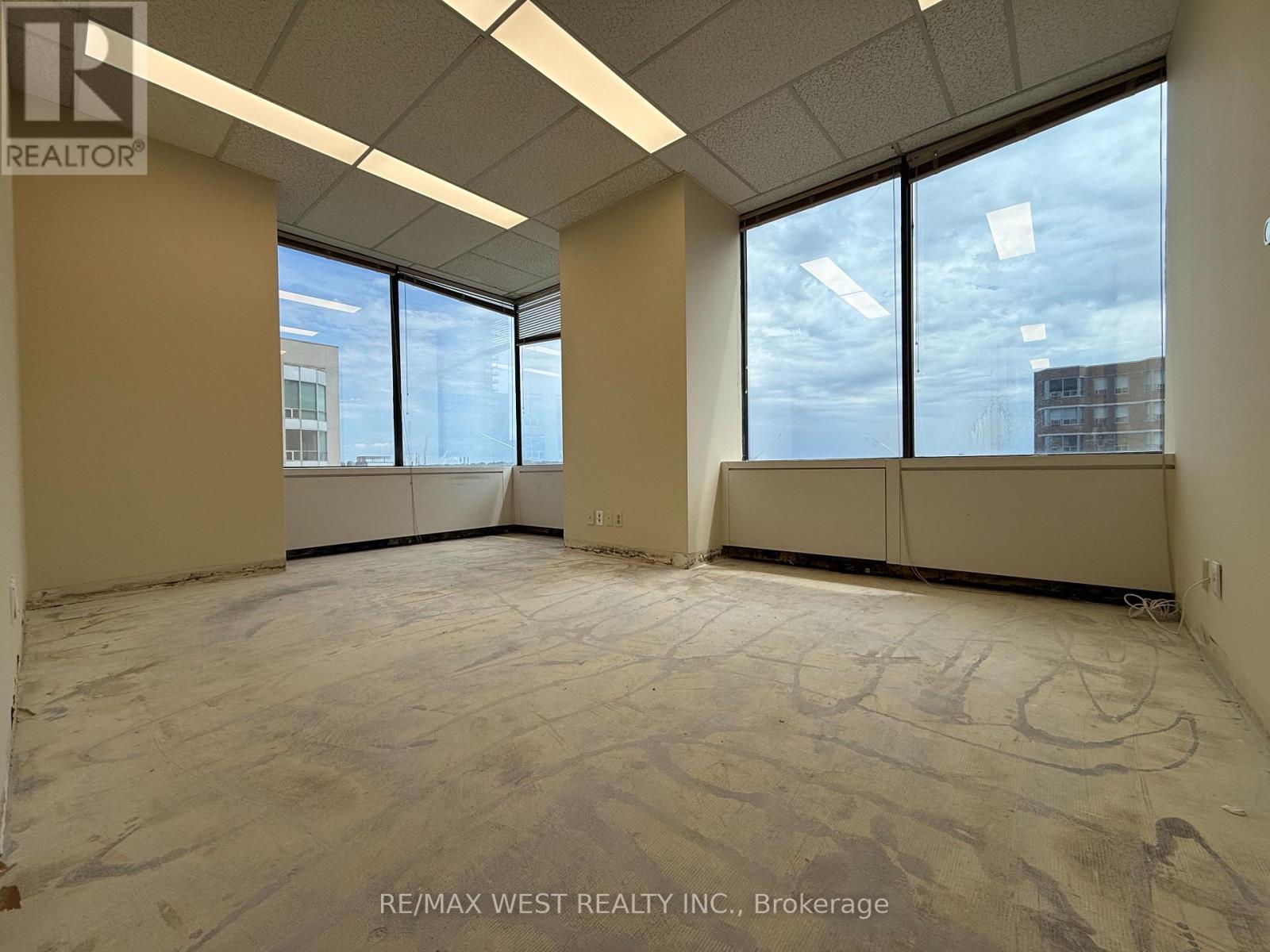 900 – 920 YONGE STREET