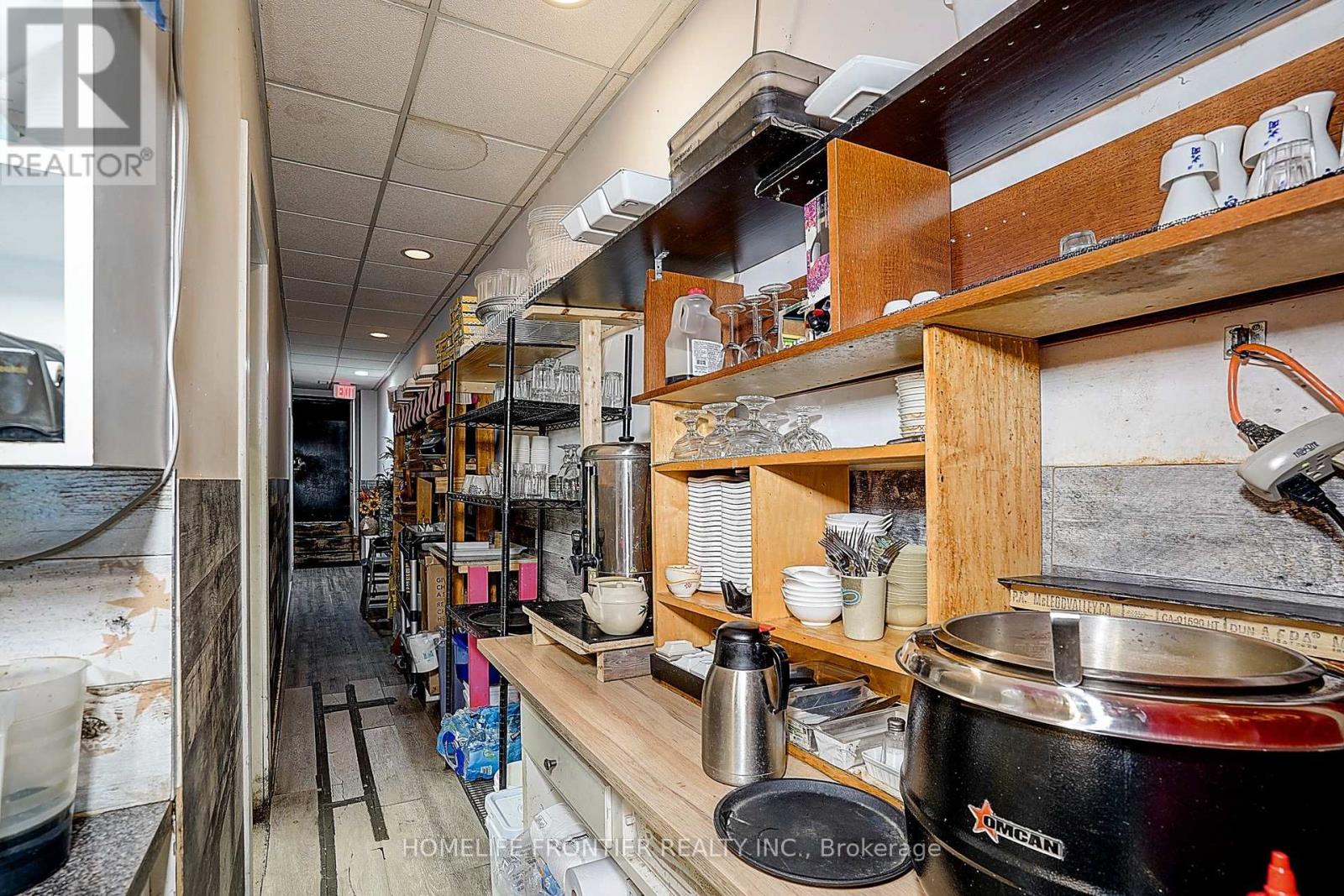 482 BLOOR STREET W