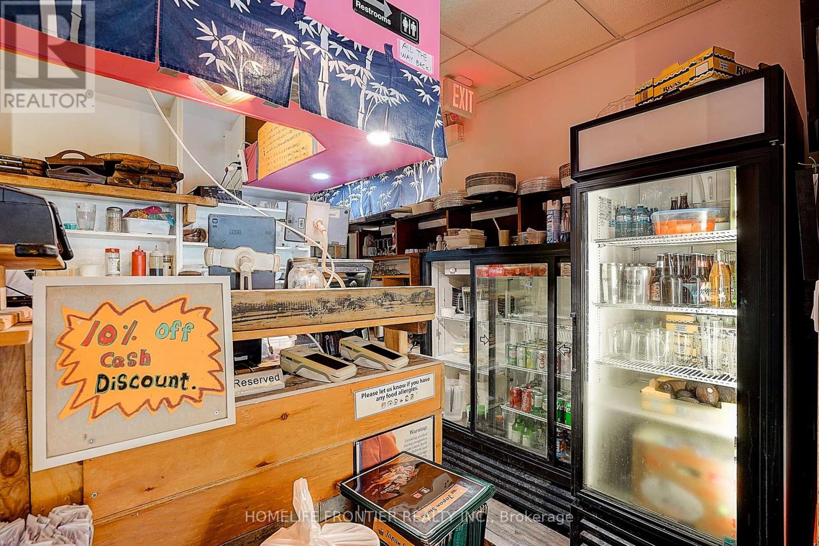 482 BLOOR STREET W