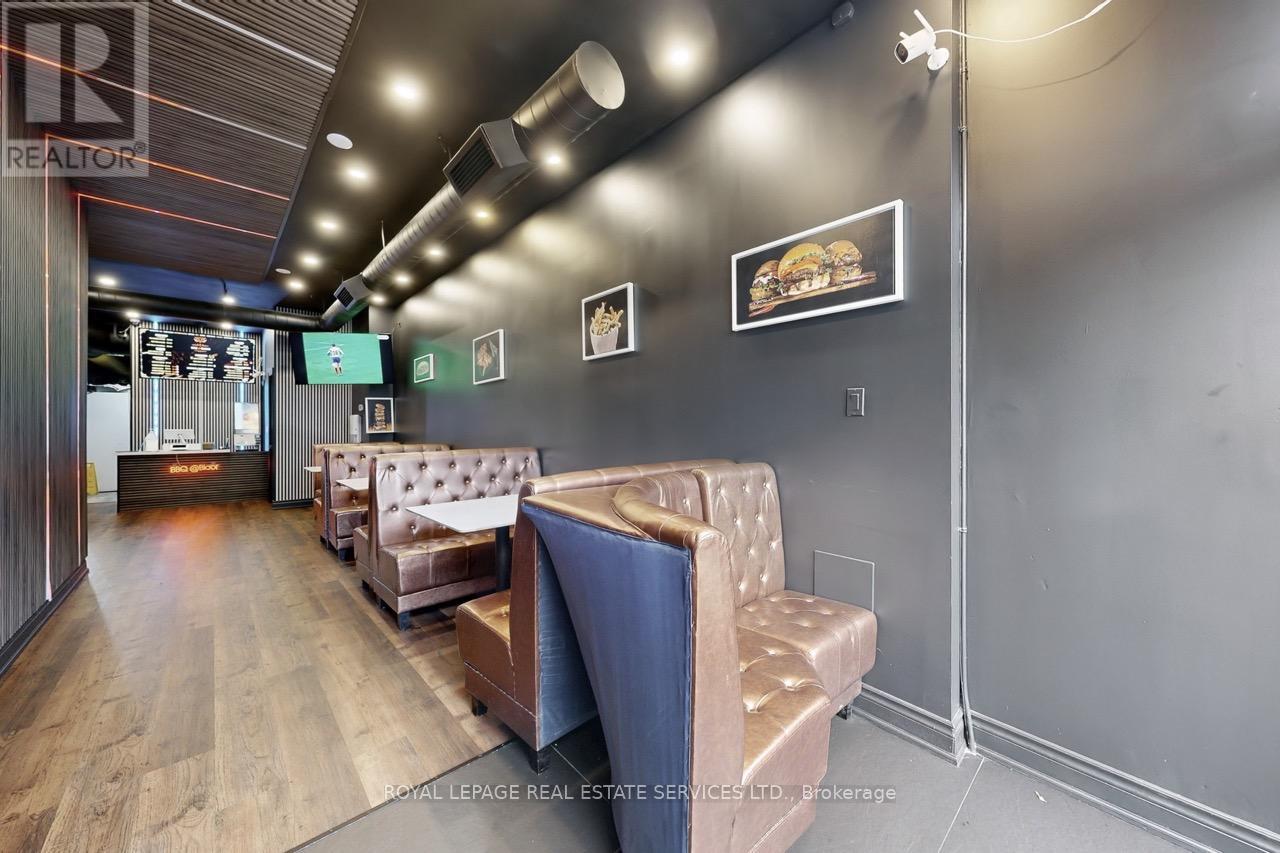914 BLOOR STREET W
