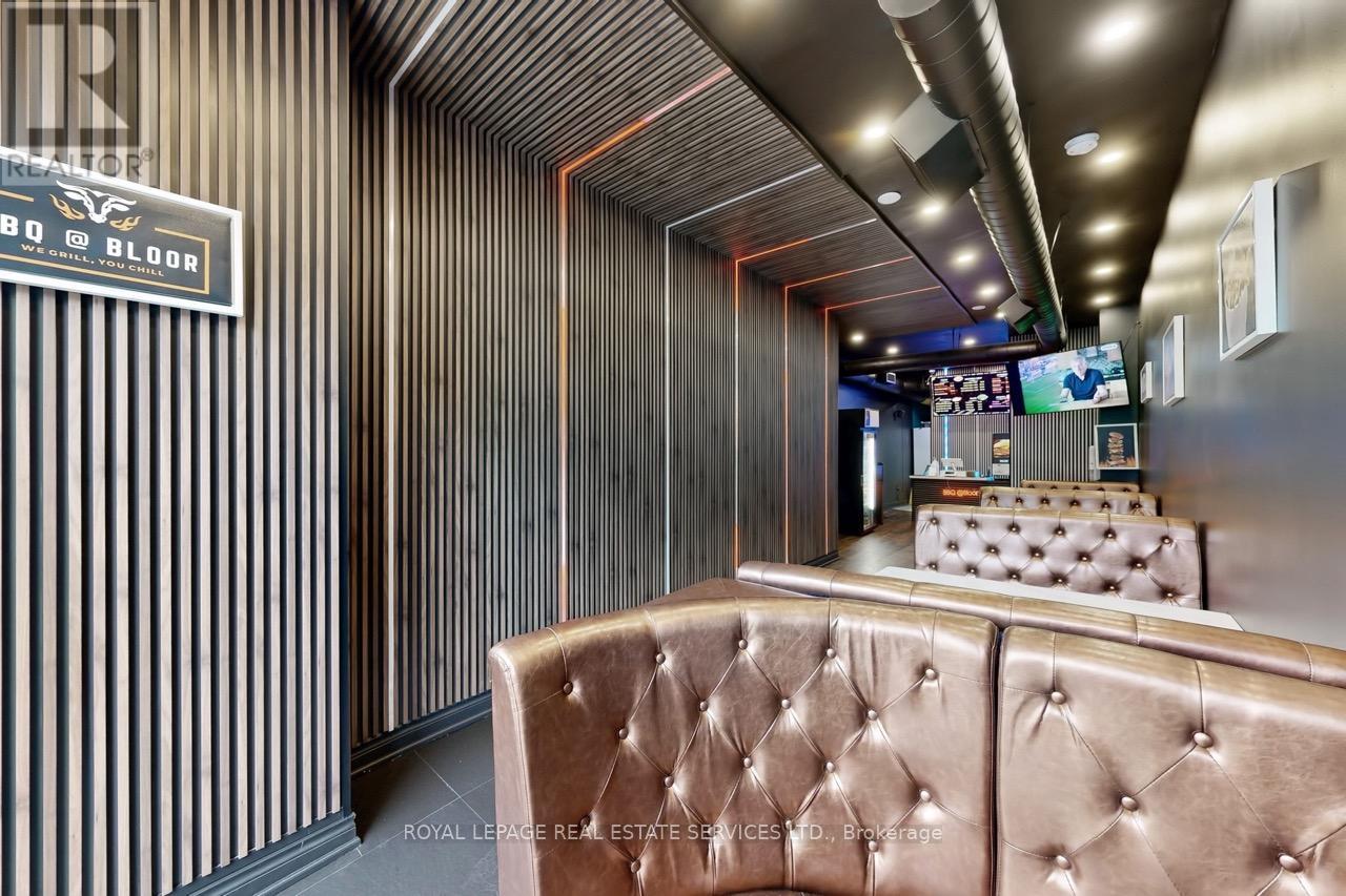 914 BLOOR STREET W
