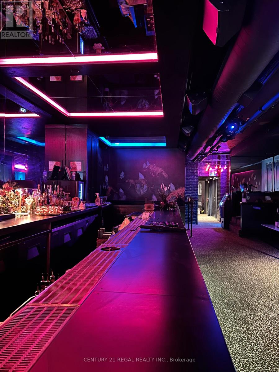 563 QUEEN STREET W