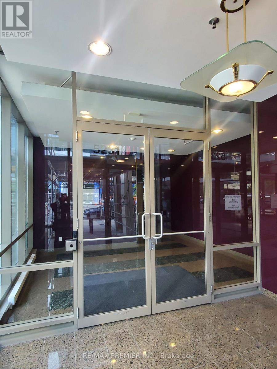 203B – 5231 YONGE STREET