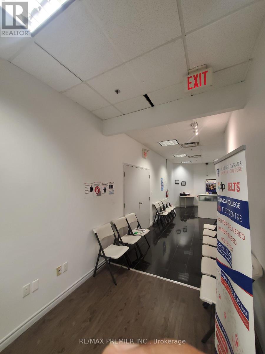 203B – 5231 YONGE STREET