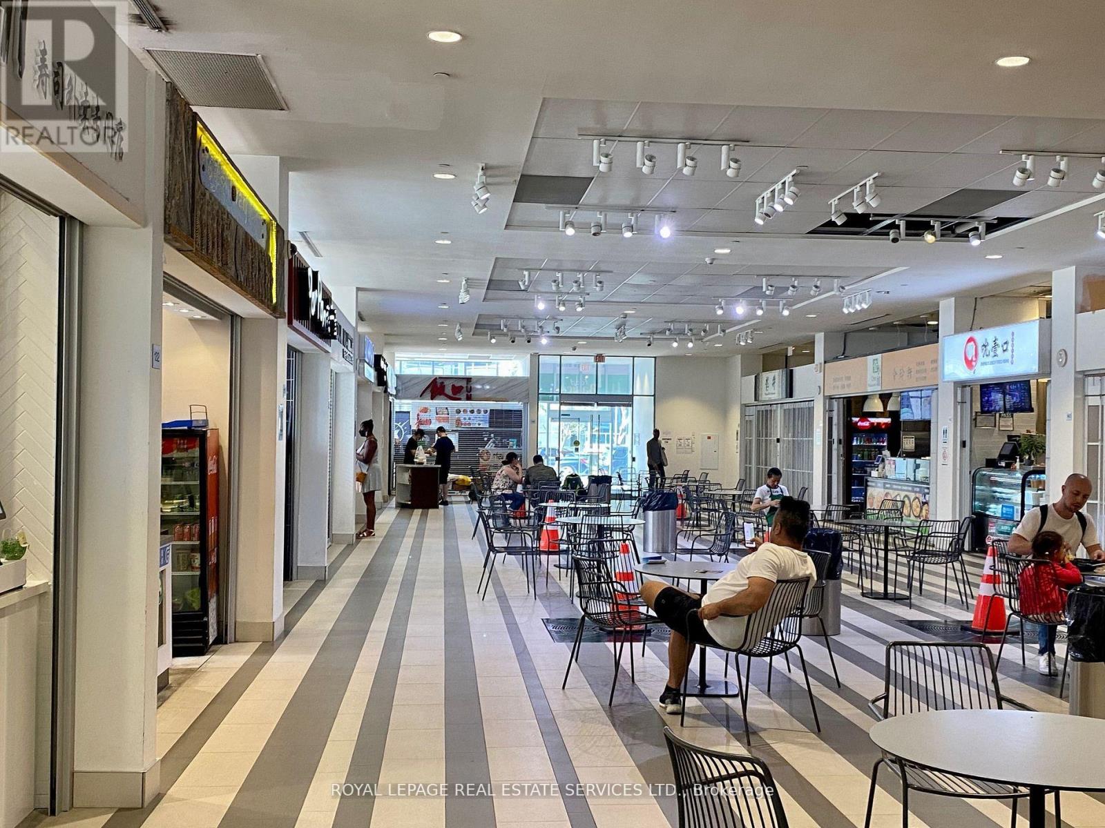 144 – 4750 YONGE STREET