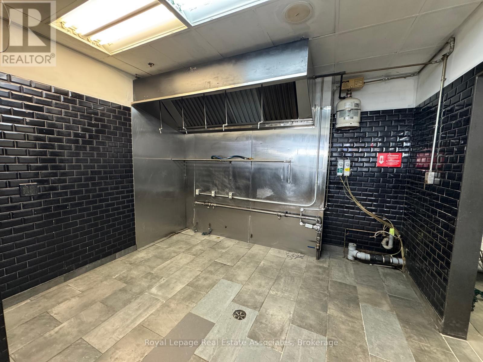79 KENSINGTON AVENUE