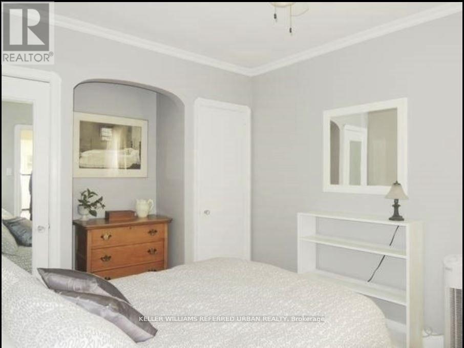 UNIT 2 – 2017 AVENUE ROAD