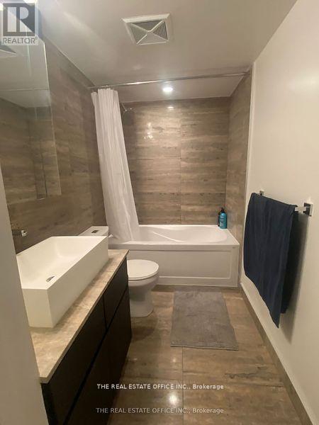 G9 – 112 FORT YORK BOULEVARD