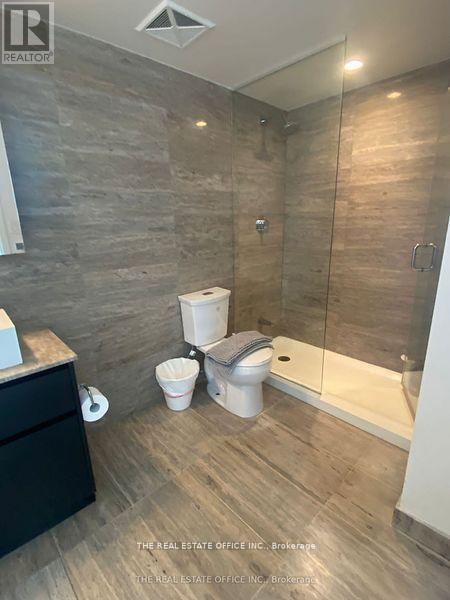 G9 – 112 FORT YORK BOULEVARD