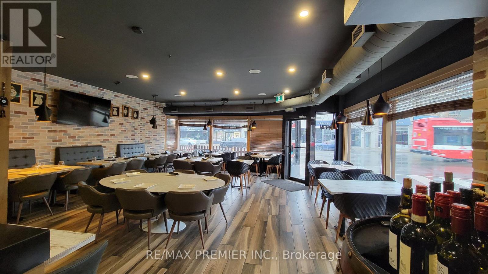 3443 YONGE STREET