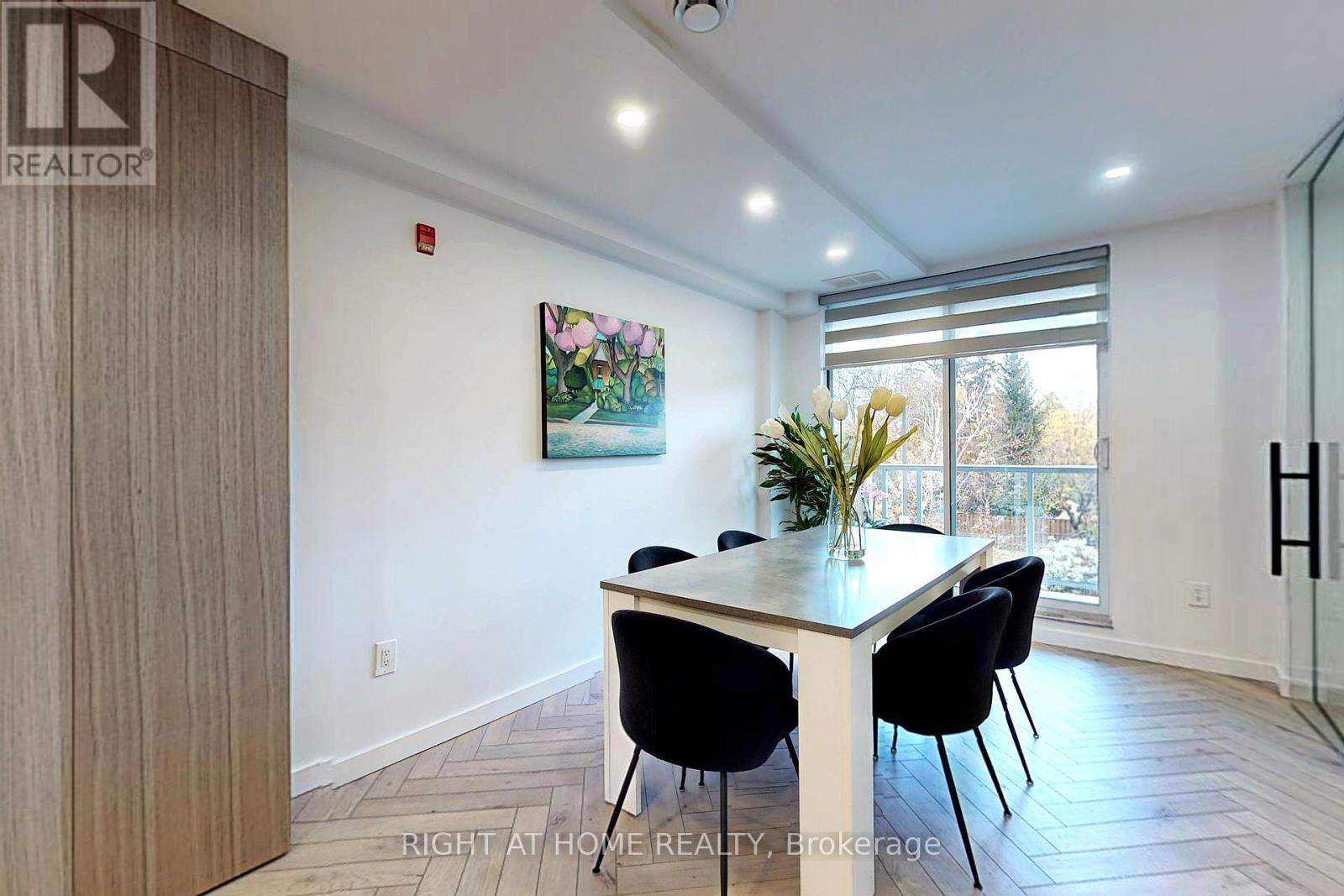 217 – 222 FINCH AVENUE W