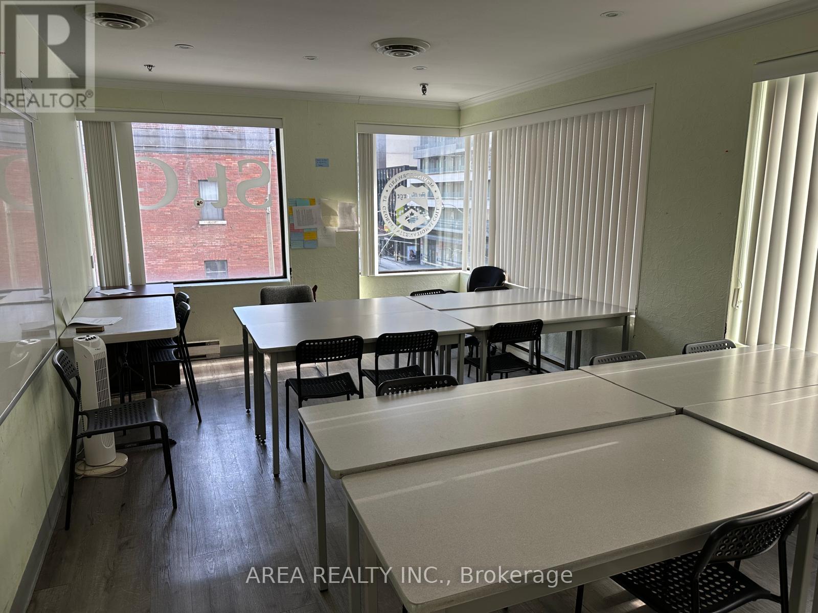 2ND, 3RD, 4TH LEVEL – 150 DUNDAS STREET W