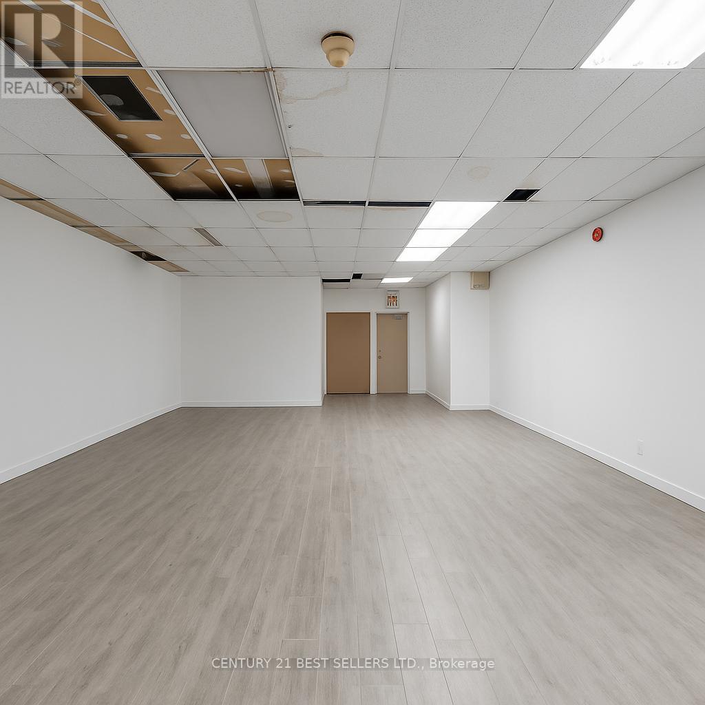 A – 432 DUNDAS STREET E