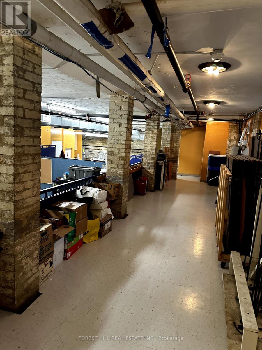 LOWER – 525 BLOOR STREET E