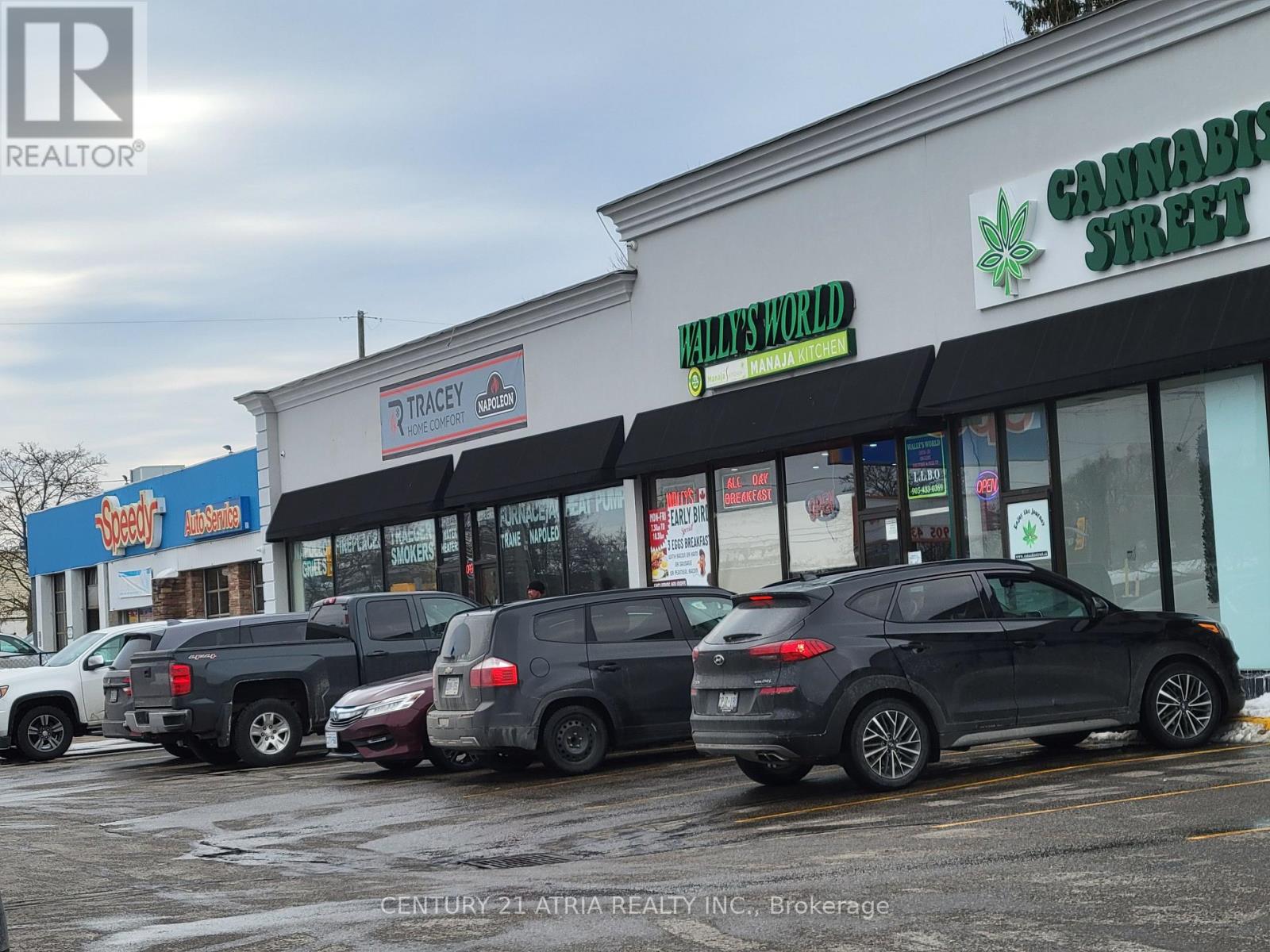 1 – 1100 SIMCOE STREET N