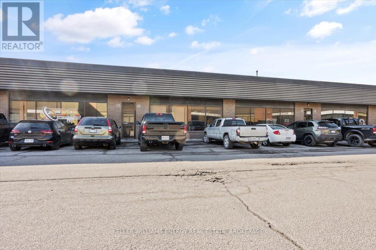 UNIT 16 – 1033 TOY AVENUE