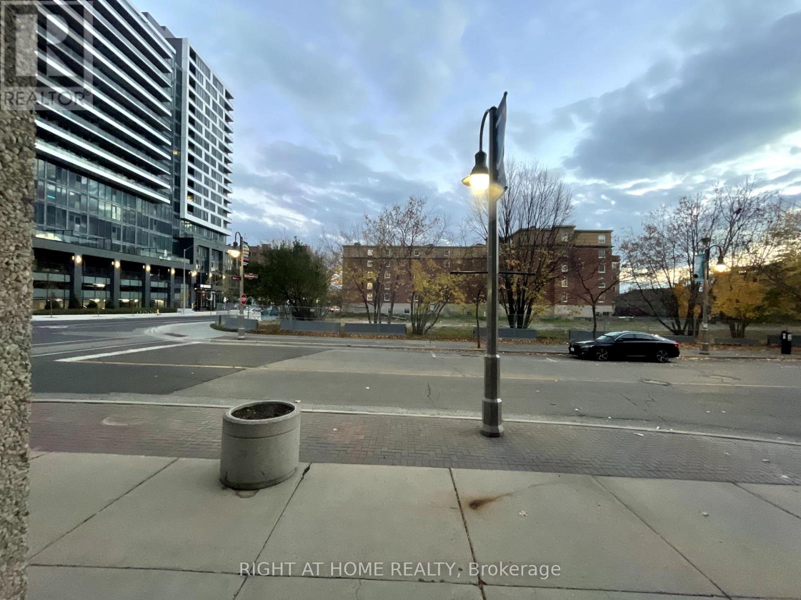 114/115 – 50 RICHMOND STREET E