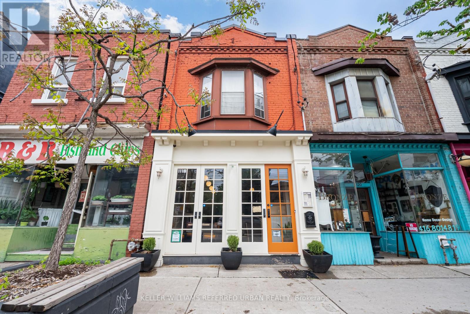 1118 QUEEN STREET E