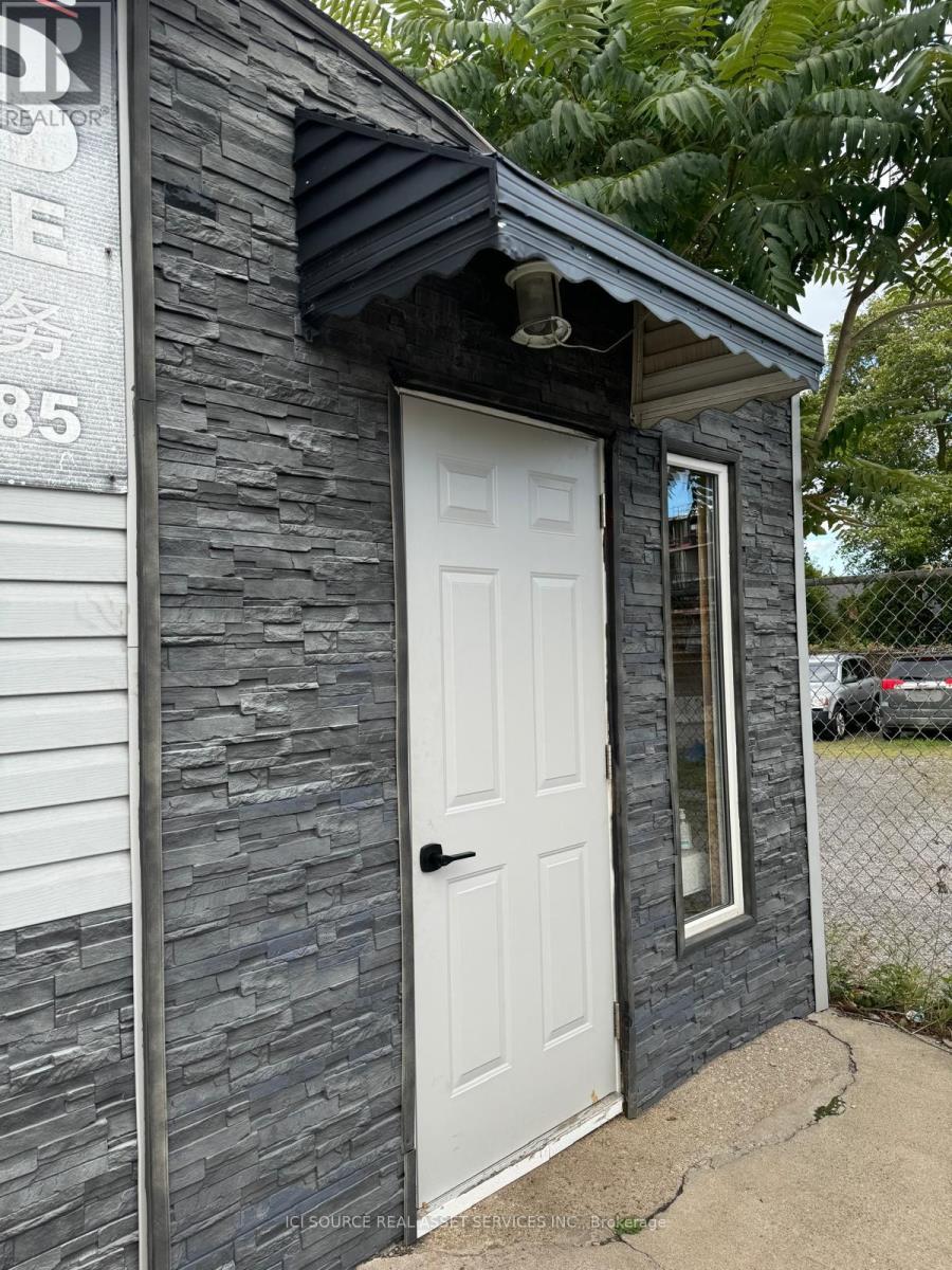 1610 MILITARY TRAIL