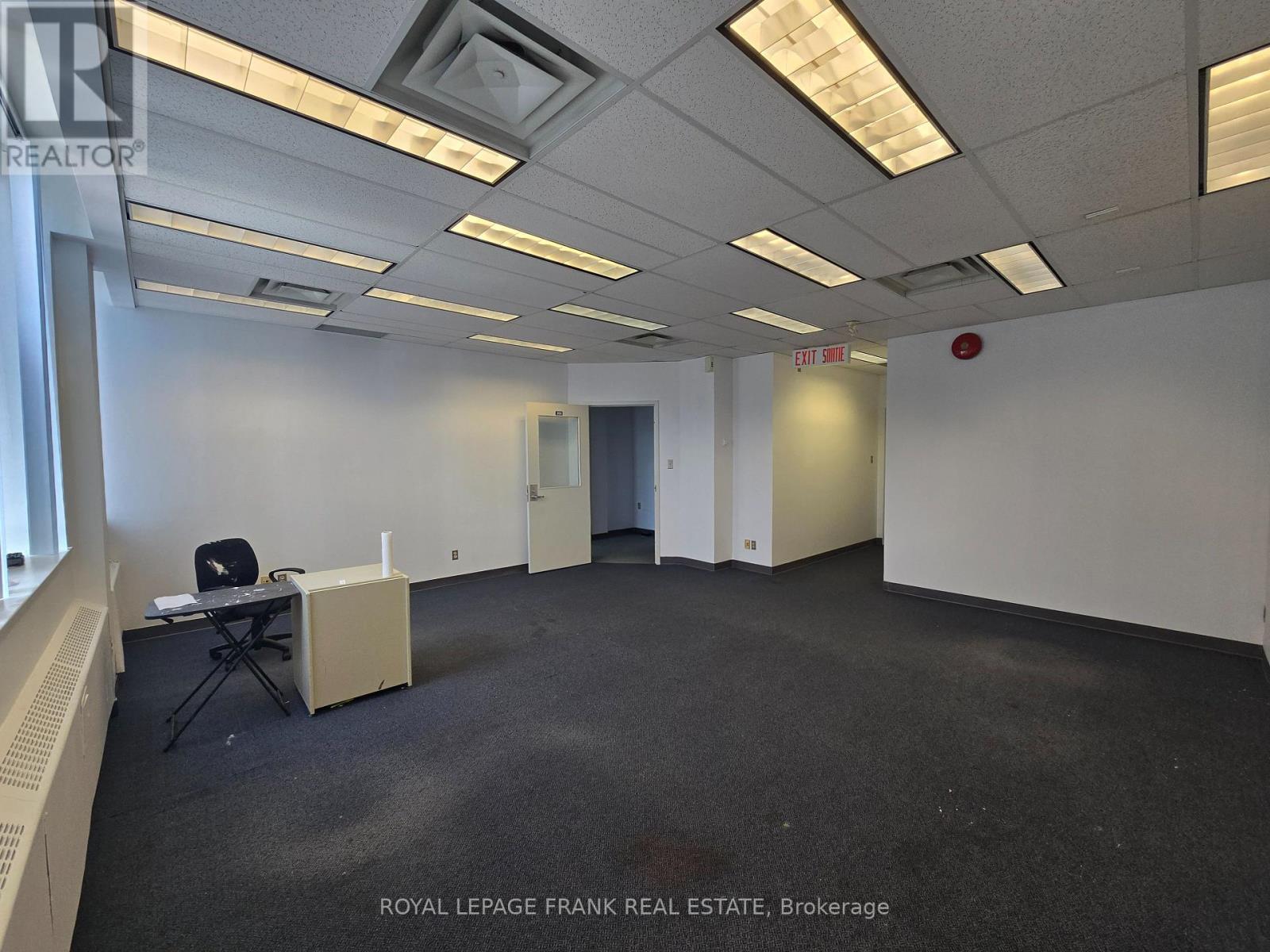 205 – 310 SIMCOE STREET S