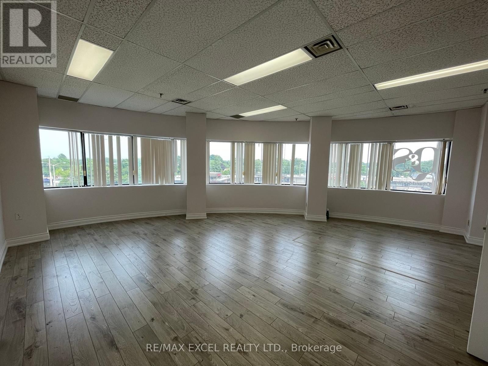 403B – 3090 KINGSTON ROAD