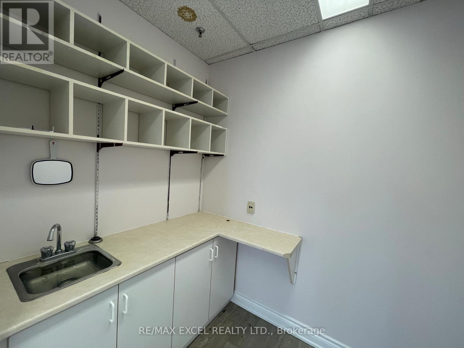 403B – 3090 KINGSTON ROAD