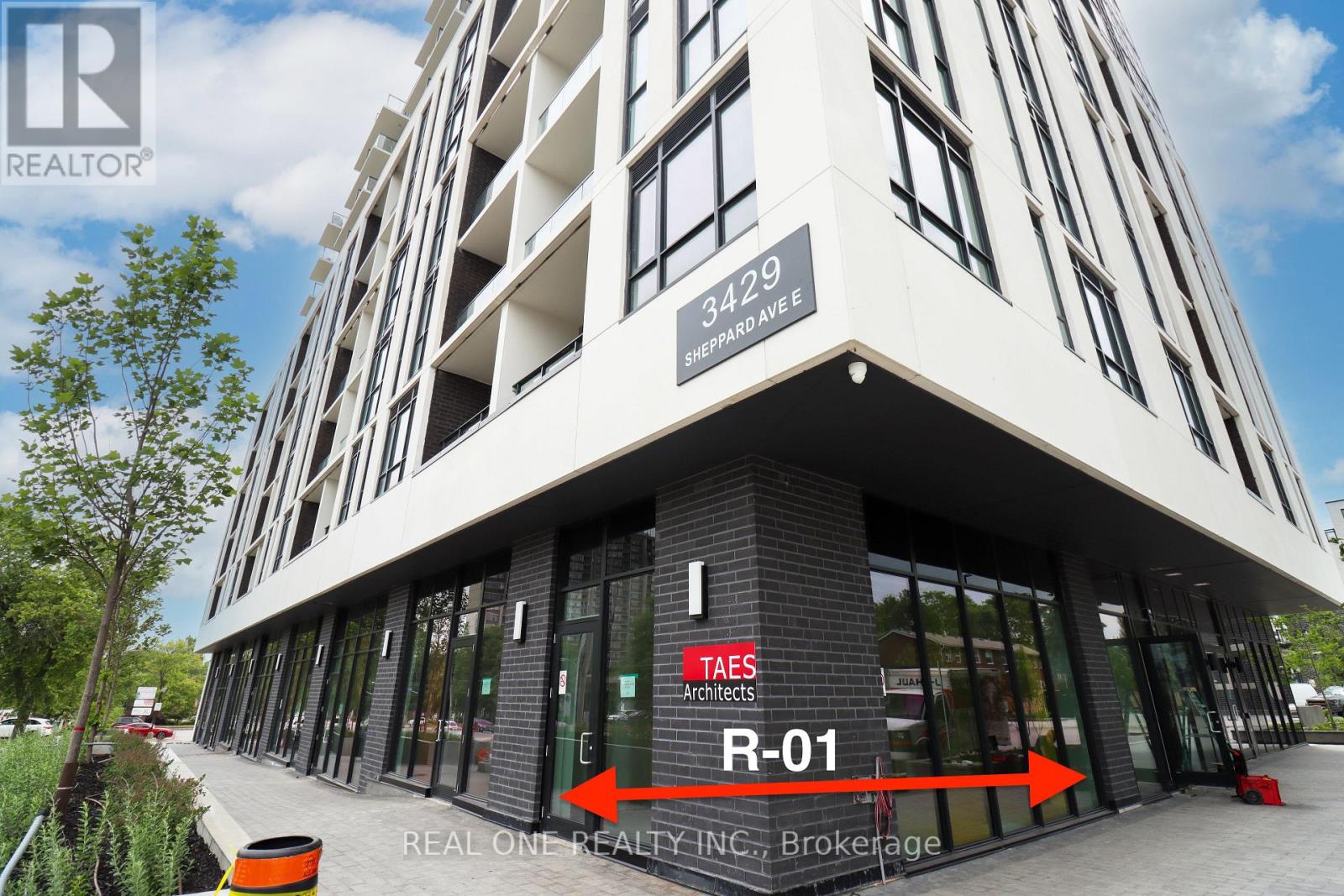R01 – 3431 SHEPPARD AVENUE E