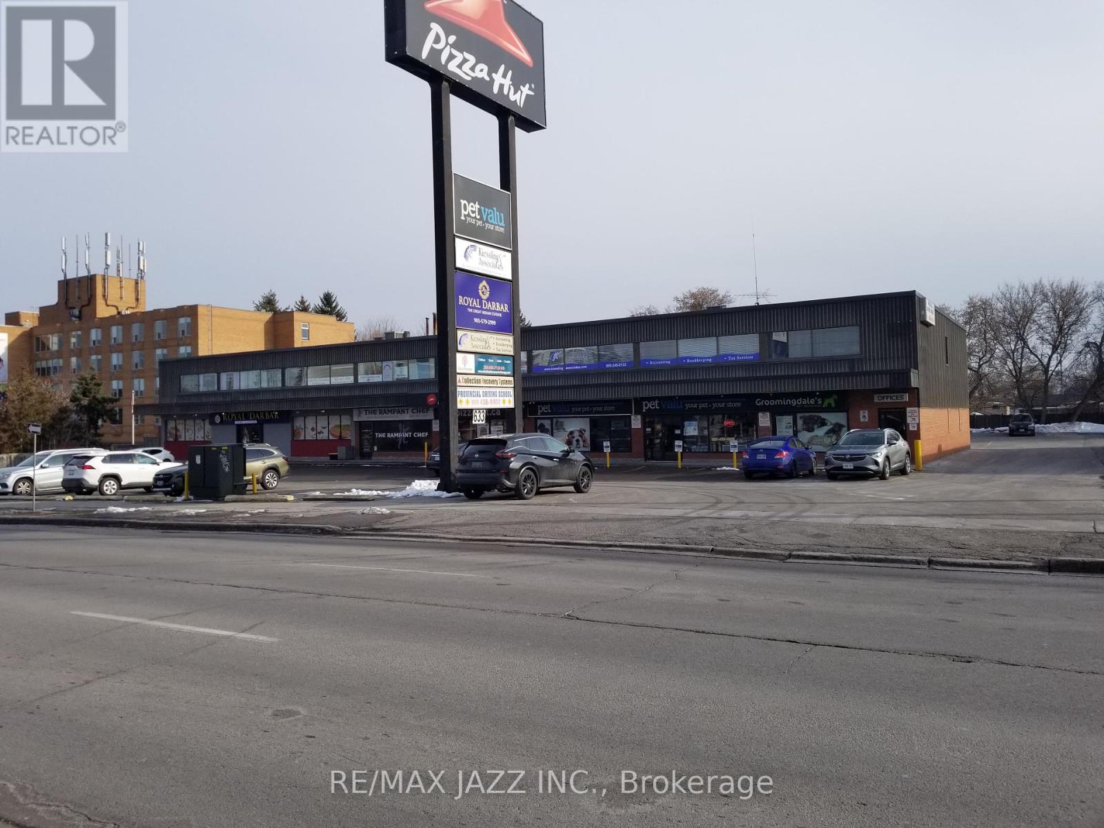 201 – 633 KING STREET E