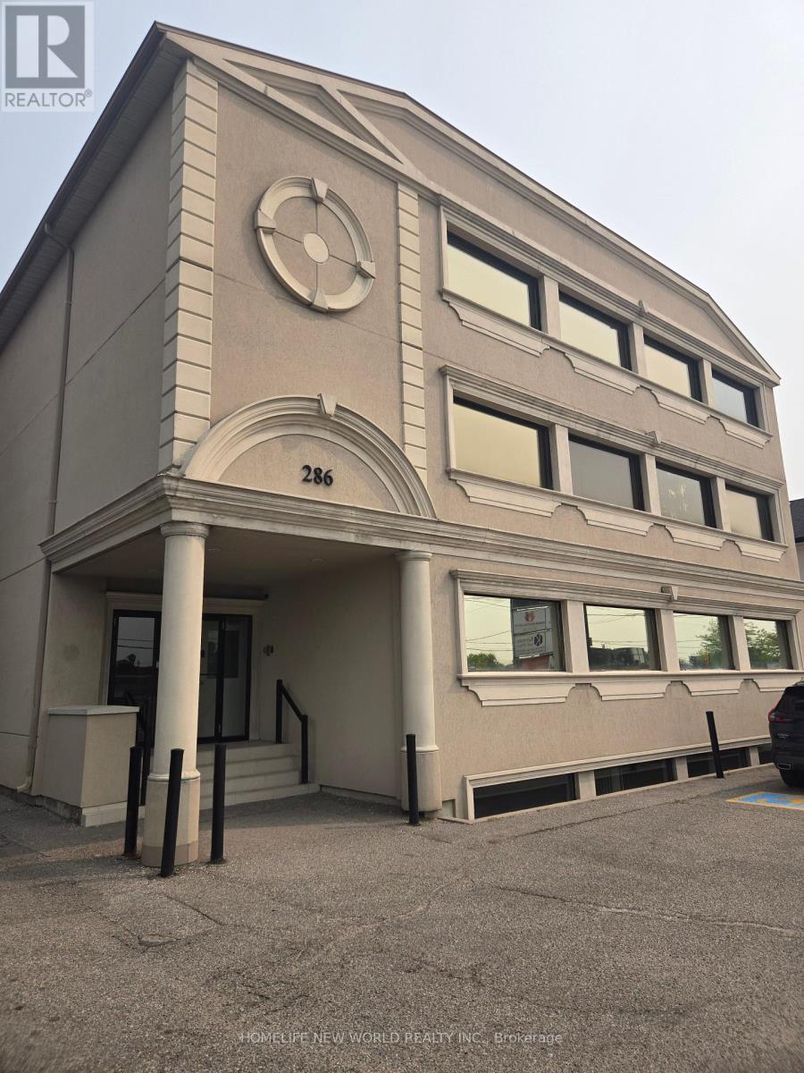 301 – 286 KING STREET W