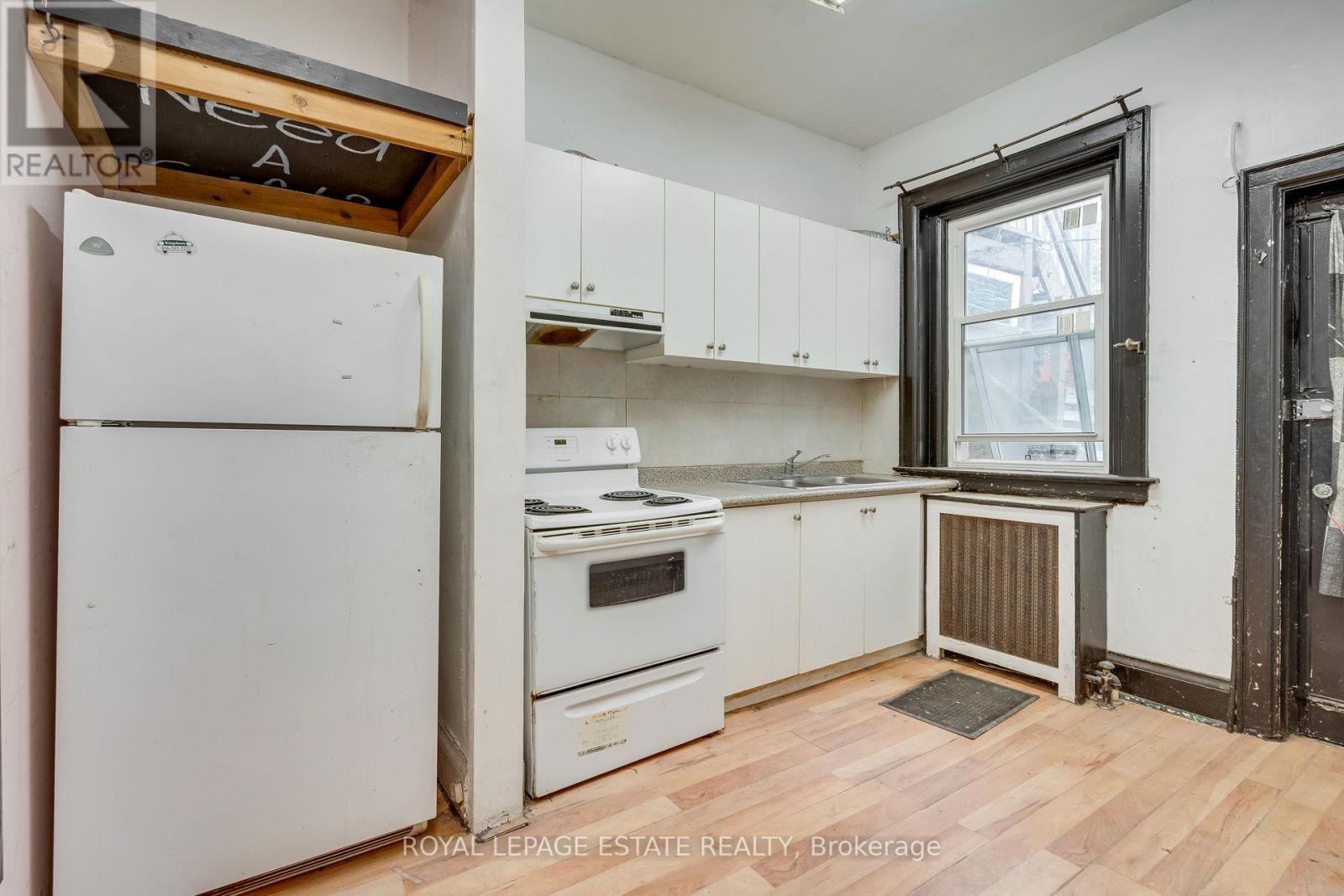 2354 DANFORTH AVENUE