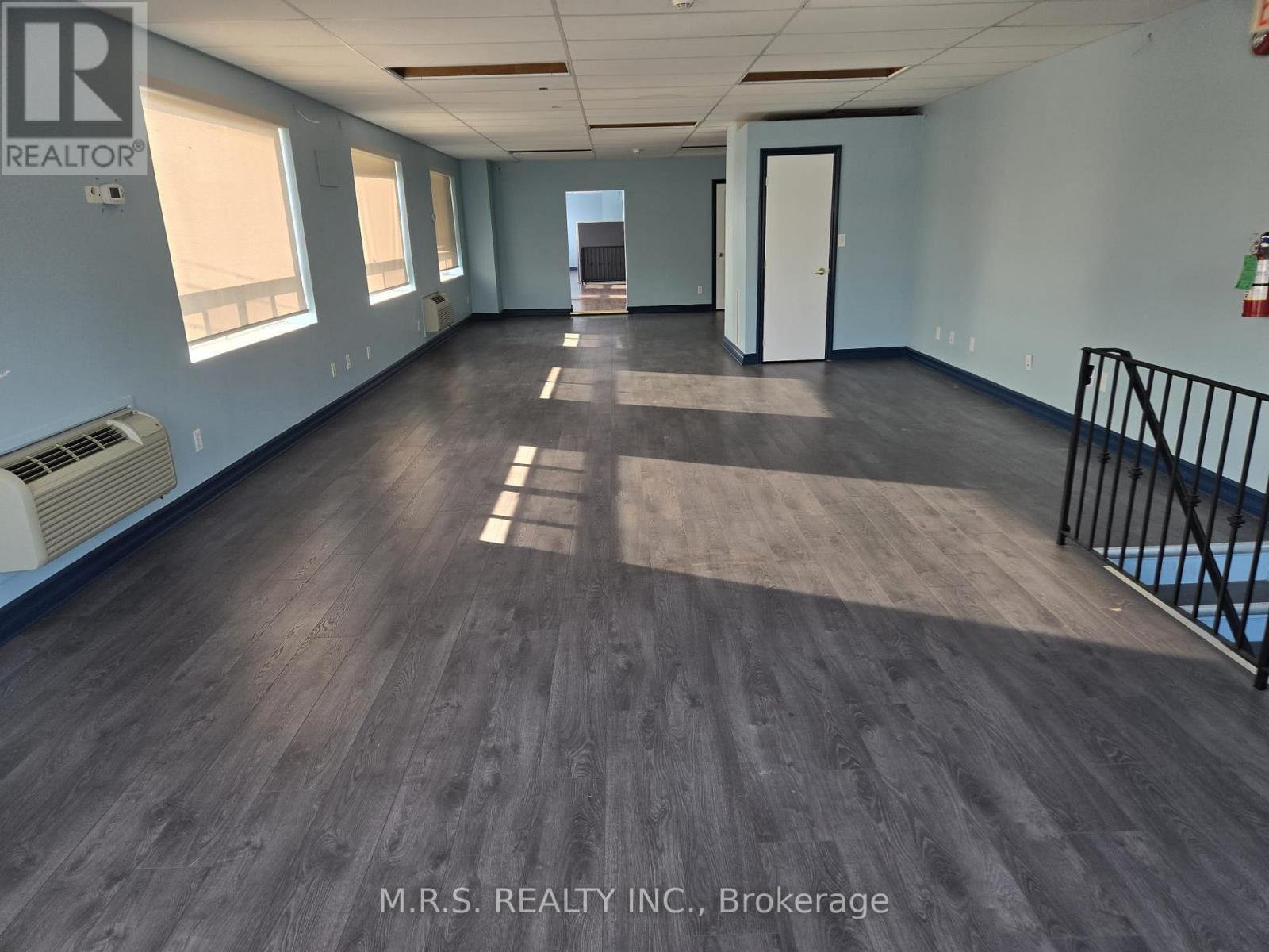 2ND FLR – 2152 DANFORTH AVENUE