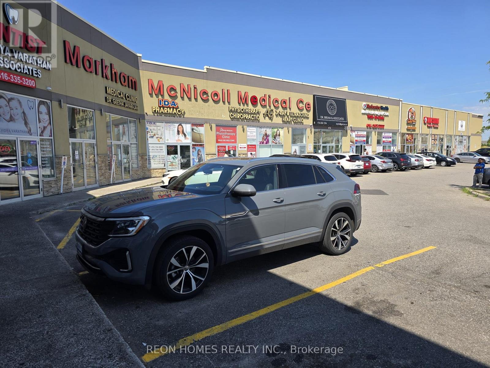 20 – 2901 MARKHAM ROAD