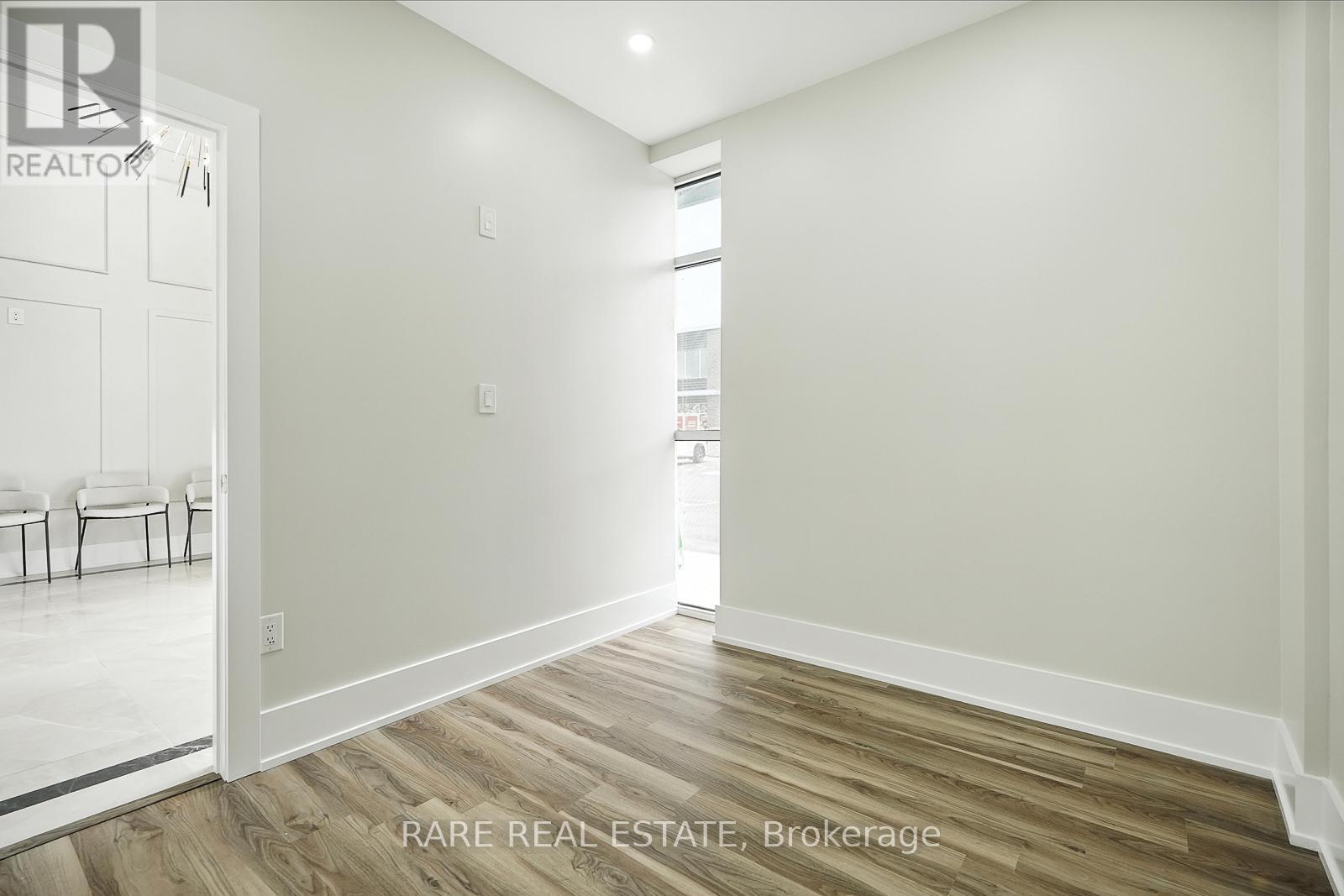 25 – OFFICE 1 – 462 TAUNTON ROAD W