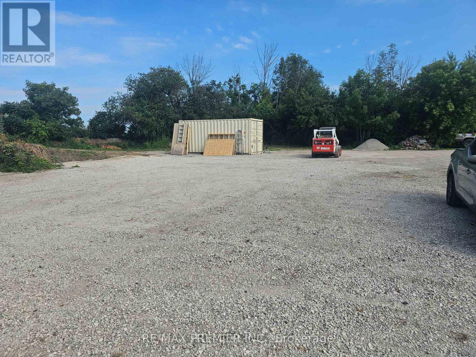 OUTDOOR STORAGE – 2142 RUNDLE ROAD