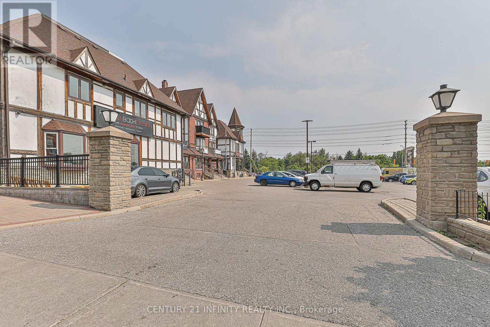 19 – 109 OLD KINGSTON ROAD