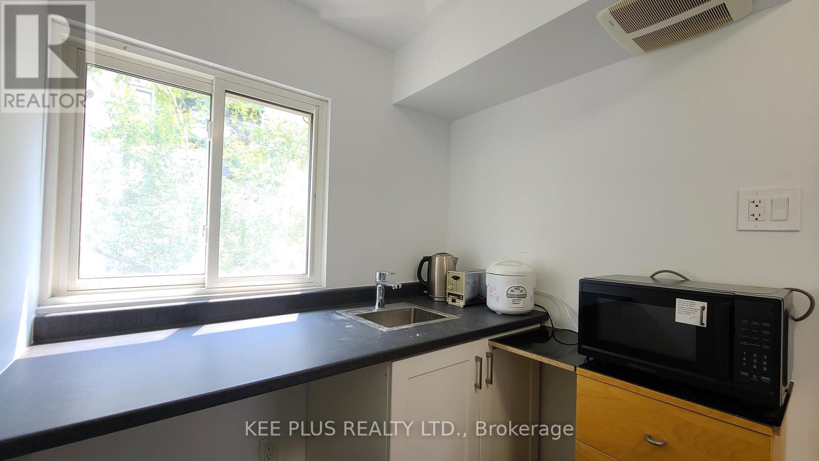 7A – 743 BIRCHMOUNT ROAD